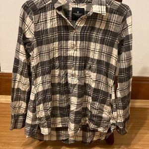 An XS American Eagle Outfitters Plaid High Low Shirt.